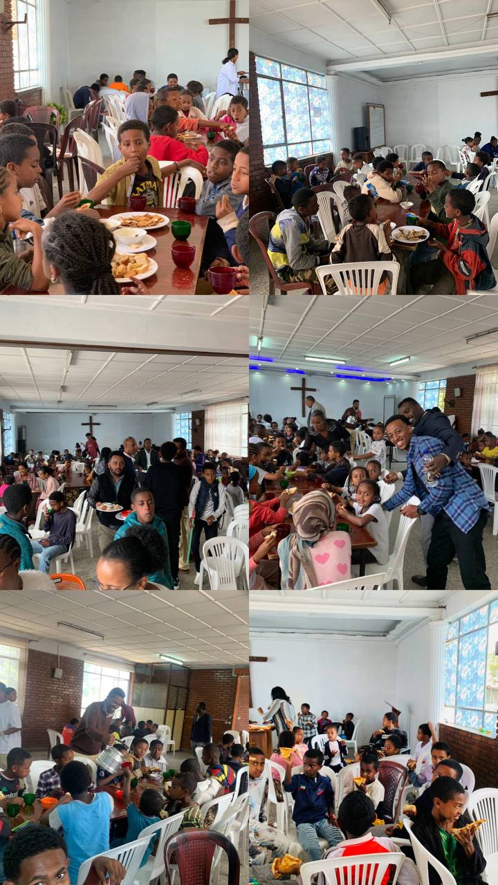  ወር በገባ በመጀመሪያው እሁድ ቅዱስ ቁርባን አገልግሎት ማዕድ በጋራ ይቆርሳሉ